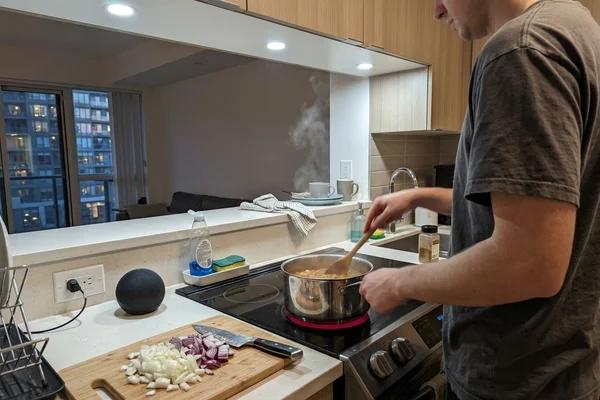 Kitchen smart potlights set to cool white for cooking
